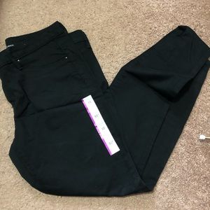Black mid rise jegging